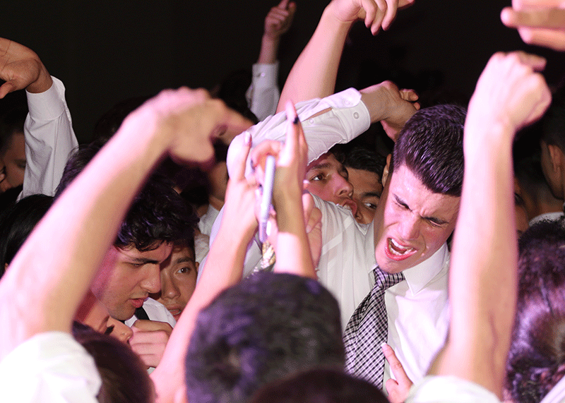 Photo by Isa Gil Prom