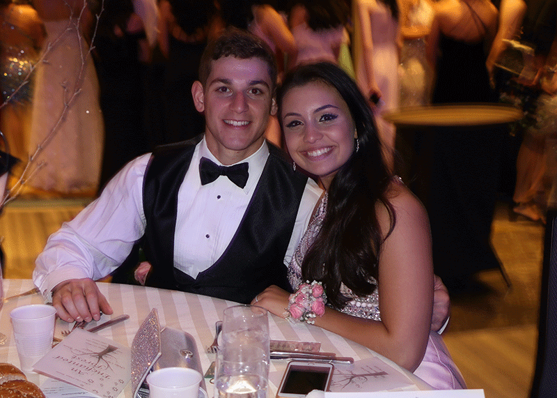 Photo by Isa Gilv Prom