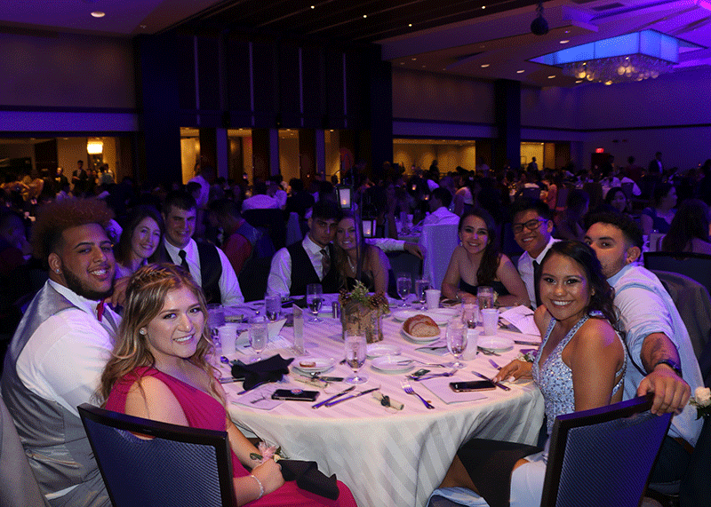 Photo by Isa Gil Prom