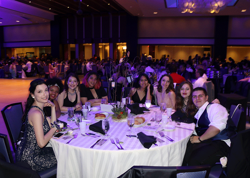 Photo by Isa Gil Prom